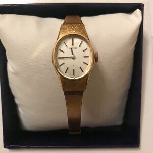 SEIKO Ladies Gold Tone Quartz Watch